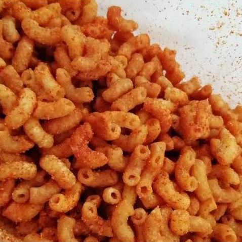 

Makaroni Pedas Gurih dan Enak Untuk Cemilan Di Rumah