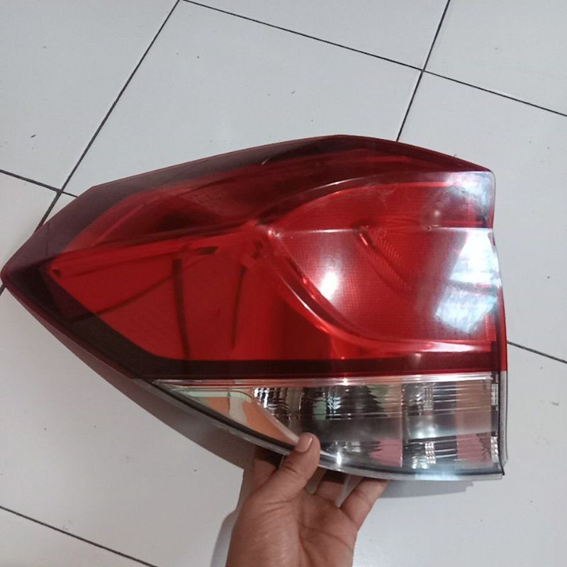 stoplamp lampu belakang honda mobilio