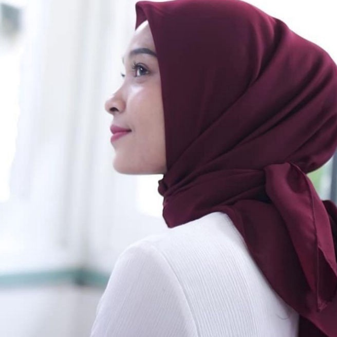 murah BURGUNDY Hijab Pollycotton Hijab Square  Hijab warna Burgundy