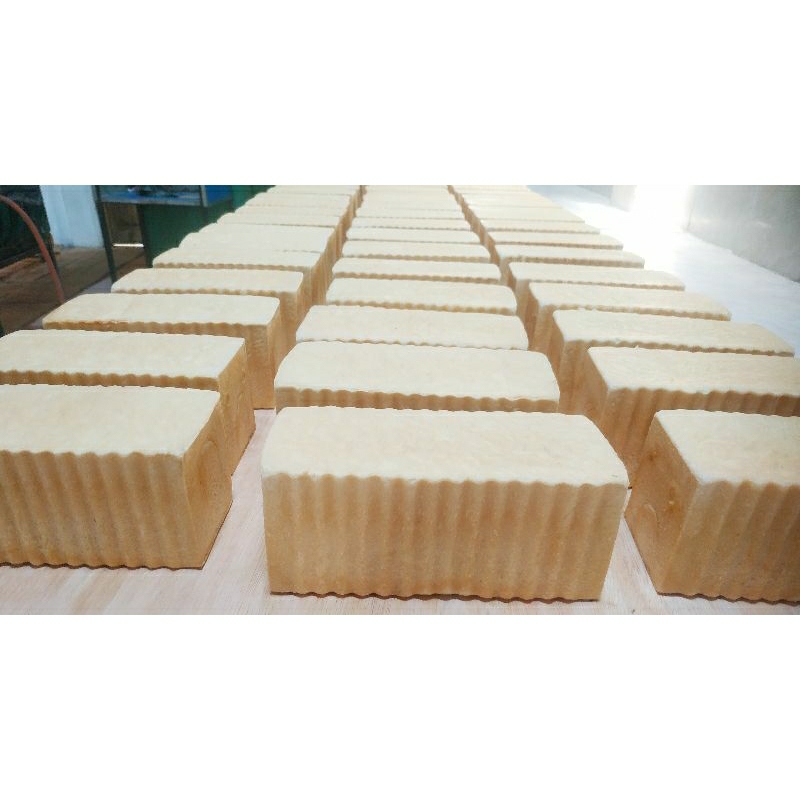 

Roti Bakar Khas Bandung (Isi 6pcs) SEMI PREMIUM TERMASUK PACKING TEBAL