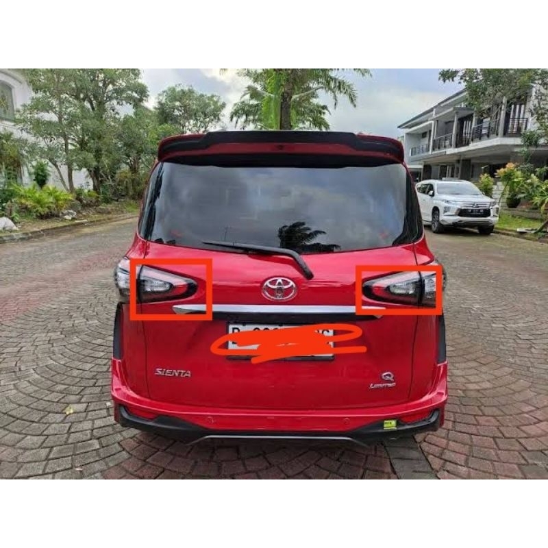 Lampu Bagasi Reflektor Pintu Bagasi Toyota Sienta Type Q Original Toyota