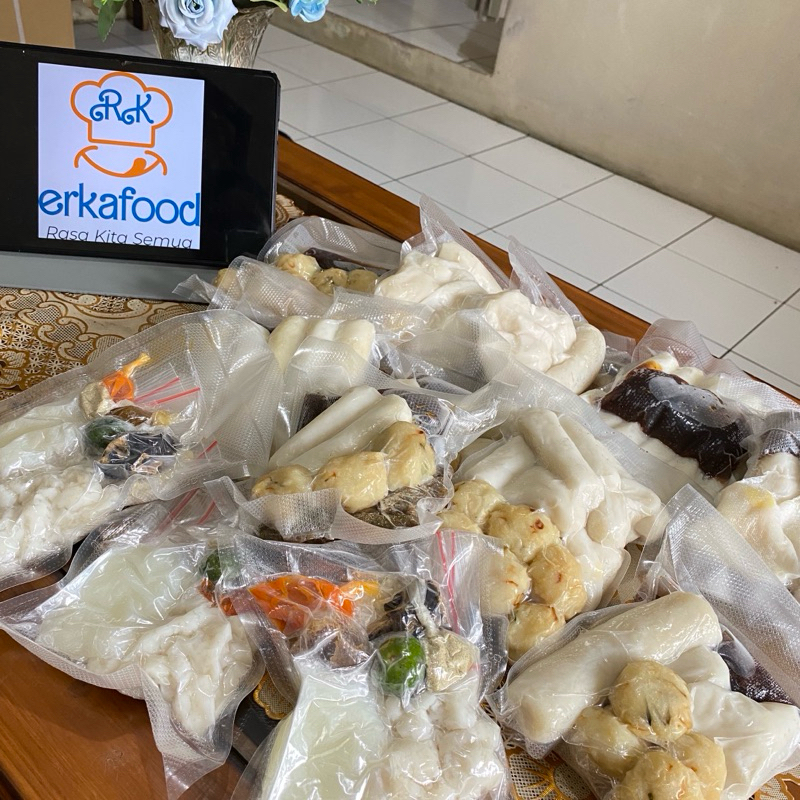 

Pempek palembang asli kapal selam lenjer besar adaan telur kulit tenggiri nikmat enak murah frozen food paket higienis