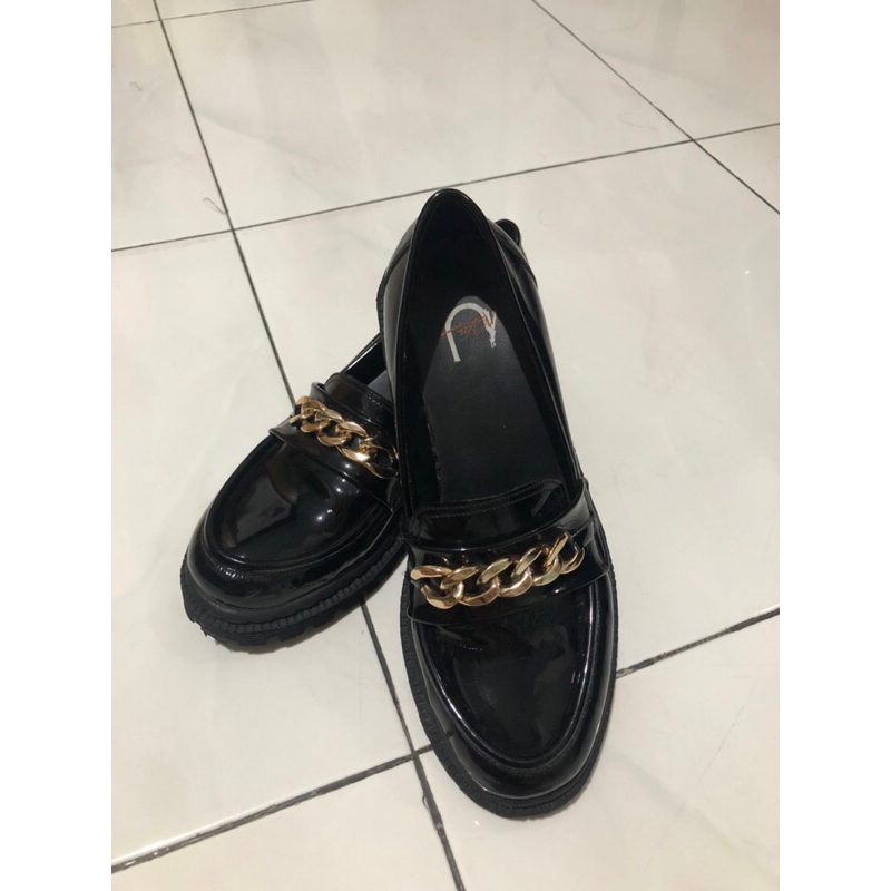 SALE  ( PRELOVED ) POSU - THE LOAFERS BLACK