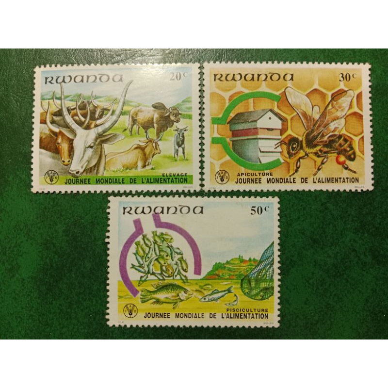 

Prangko Rwanda 3 Pcs Tahun 1982 UN USED