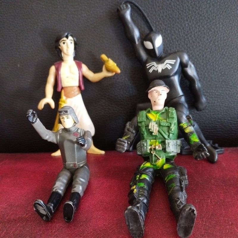 Mainan anak laki laki action figure karakter kartun anime superhero