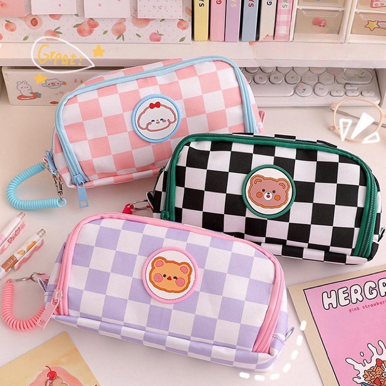 

KODE U15L MATOUGUI Checkered Pencil Case Kotak Pensil Sleting Besar Korea Lucu Tempat Penyimpanan Pencil Case