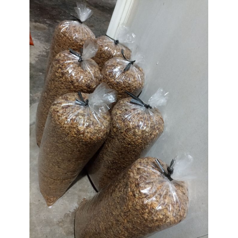 

Bawang merah goreng brebes enak gurih tepung tipis 1kg