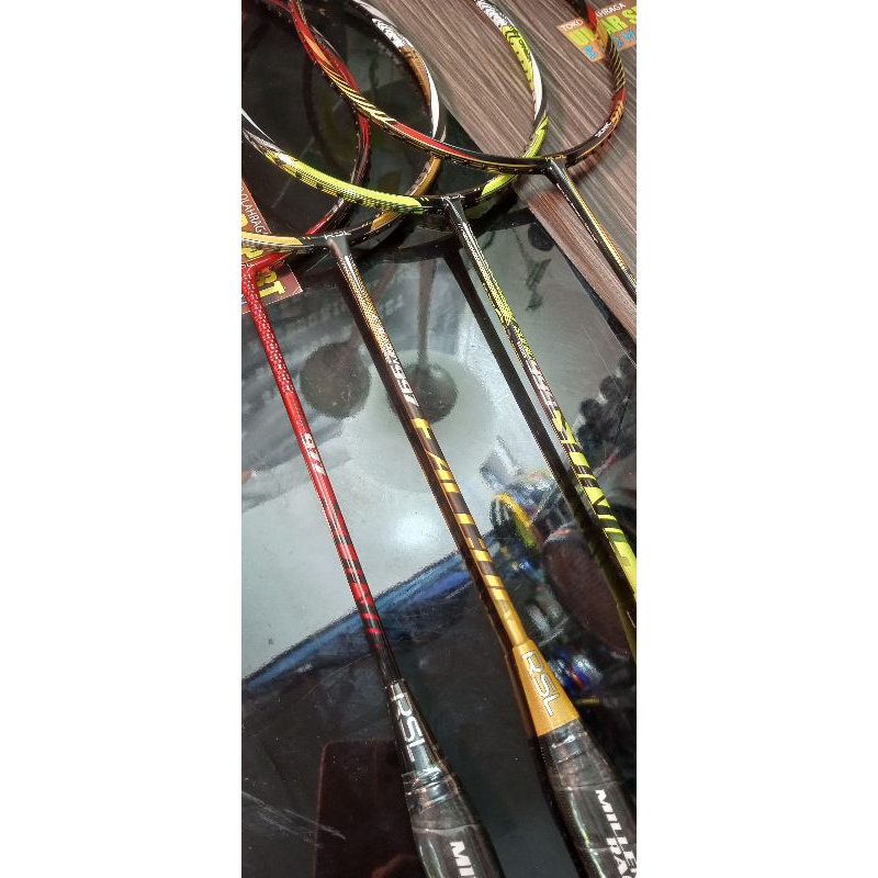 RAKET RSL LAWASAN ISTIMEWA SONIC DAN FALCON