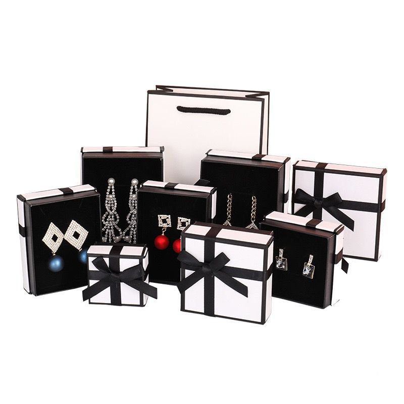 

Box Perhiasan Premium Jewelry Pita Gift Box Sovenir Pesta Dus Kalung Gelang Ulang Tahun Wedding