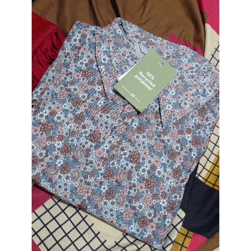 Kemeja Bunga H&M