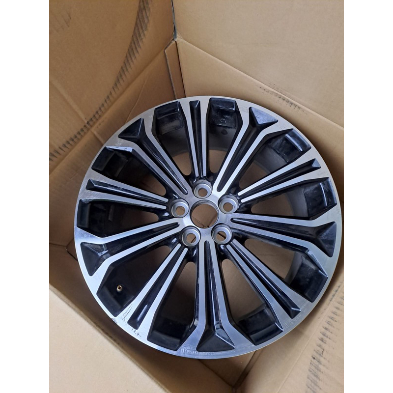 Velg OEM Toyota Corolla Altis R17