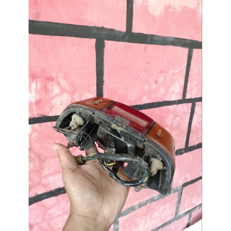 lampu belakang Kawasaki kaze r