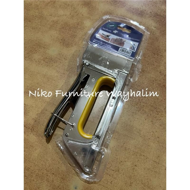 

Alat staples tangan untuk jok motor, triplek, papan bunga sofa dll