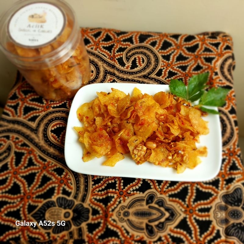 

SAMBAL GORENG KERING KENTANG PERPADUAN TEMPE DAN KACANG YANG RENYAH BUMBU BALADO PEDAS MANIS ASEM GURIH HOME MADE FRESS BAHAN BERKUALITAS UNTUK LAUK MAUPUN CEMILAN DAN SNACK