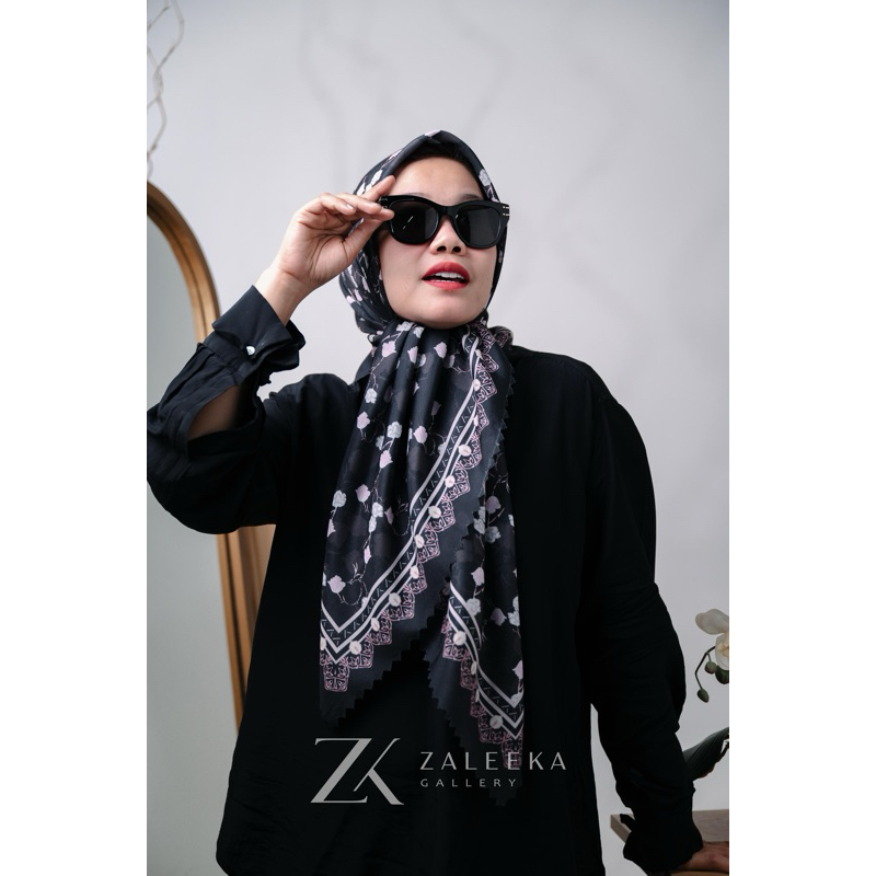 Hijab Segi Empat Terbaru SCARF EXCLUSIVE ZK motif monogram