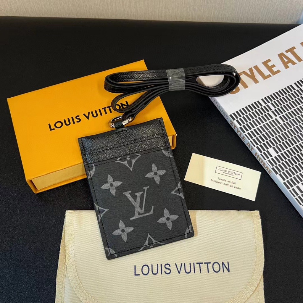 

Pemegang kartu lencana leher halter Louis Vuitton