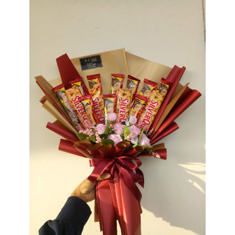 Bucket Snack Coklat Wisuda|Bucket bunga|bucket Bekasi|bucket snack