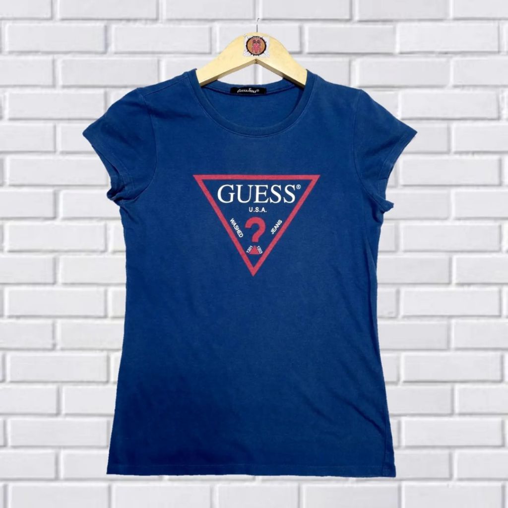 KAOS GUESS TRIANGLE LOGO, SIZE S (SECOND BRANDED) BIRU, TS0234