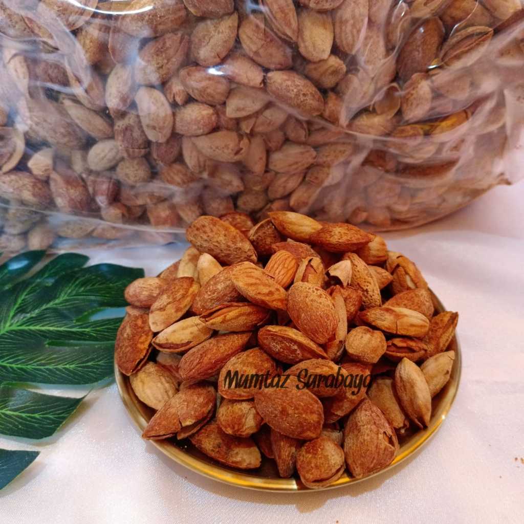 

Kacang Almond Kulit 100gr,250gr,500gr Roasted Milk Original Dengan Kulit