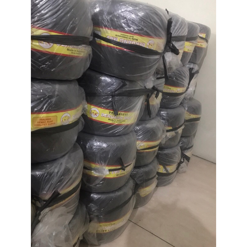 

rofia beruang 1kg kartonan