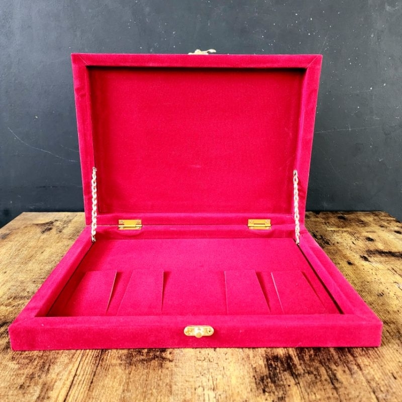 

Set Box Merah exclusive Frame Kayu