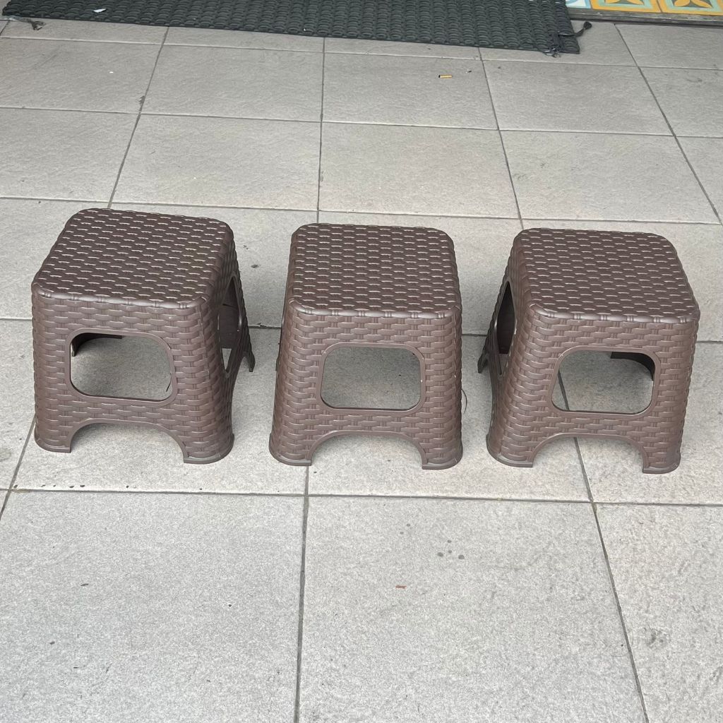 Kursi Rotan Wapolin Ukuran Sedang / Bangku Rotan / Kursi Kecil / Kursi Plastik / Kursi Plastik Rotan