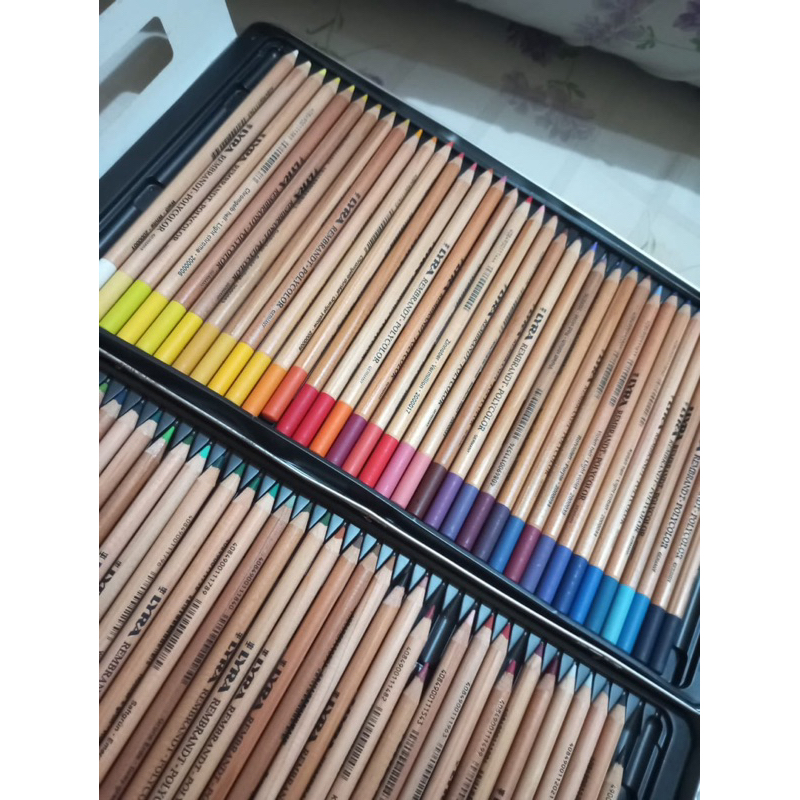 

Lyra Rembrandt Polycolor preloved