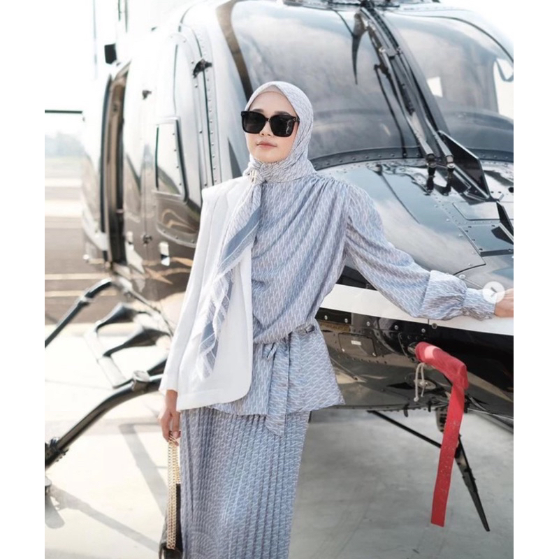 Vanilla Hijab Kind Blouse Denim