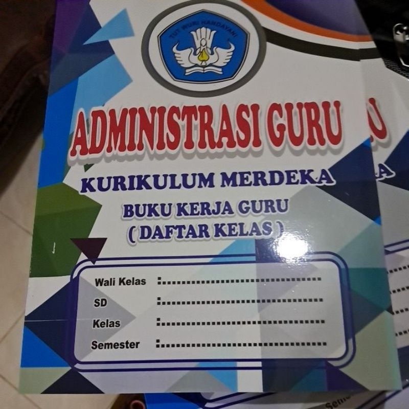

BUKU ADMINISTRASI GURU KELAS/ BUKU DAFTAR KELAS KURIKULUM MERDEKA