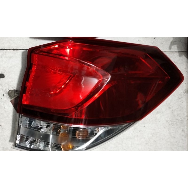 Stoplem lampu belakang Honda Mobilio RS