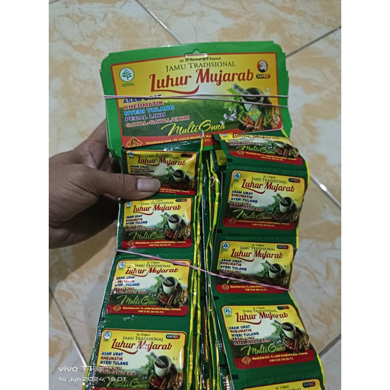 LUHUR MUJARAB KAPSUL ASAM URAT