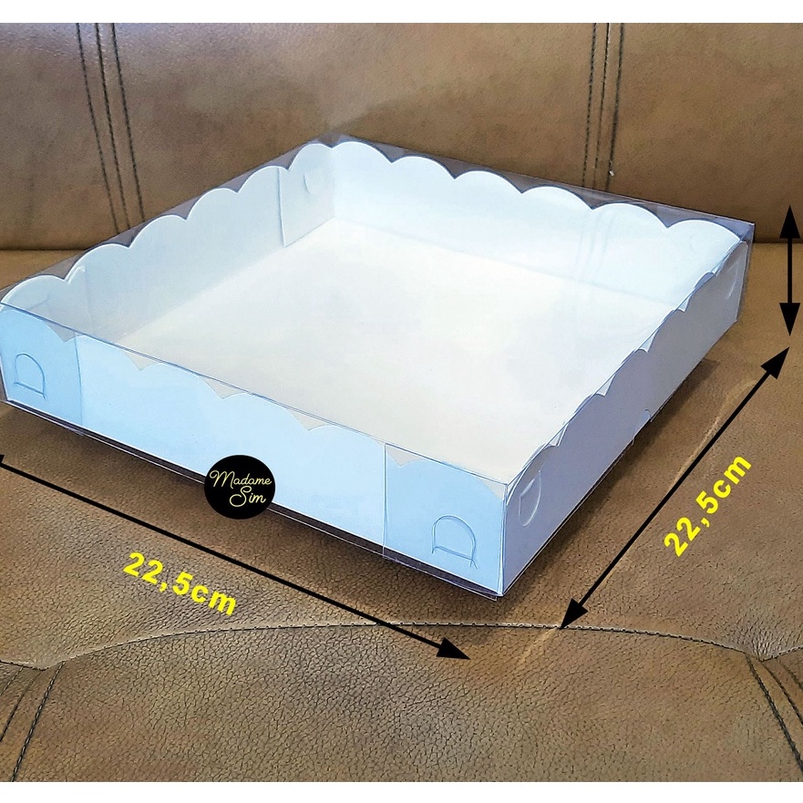 

Terbaru BOX MIKA PUTIH DUS KUE KOTAK KARDUS 22x22x45 ISI 1 PCS