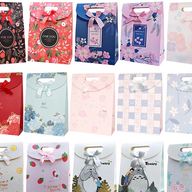 

Potongan 37x28x15 Premium Goodie Bag Hampers Paper Bag Motif Tas Kado Gift Ukuran Jumbo