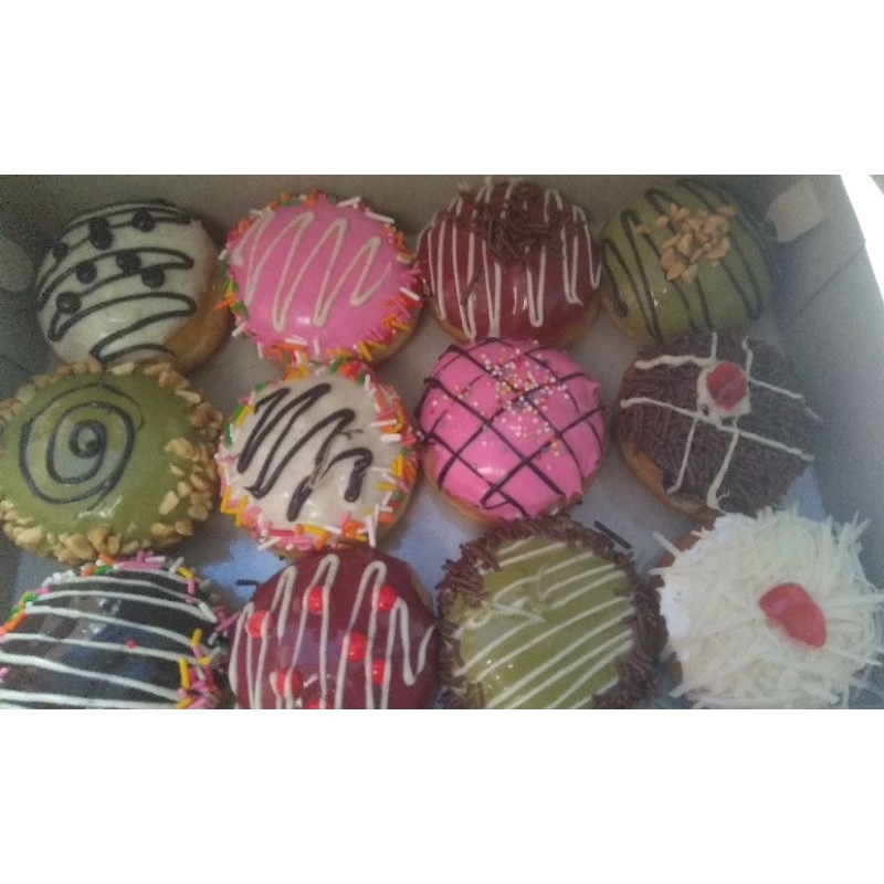 

Donat cokelat toping mix
