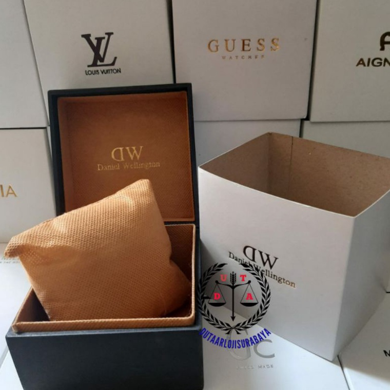 KODE H82Y KOTAK JAM TANGAN BOX KAYU DW