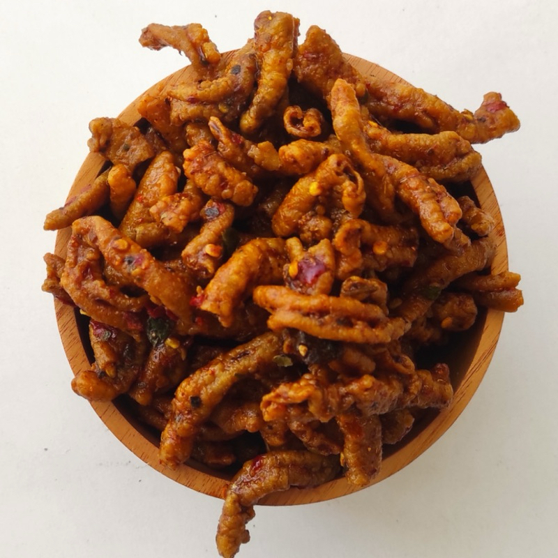 

KERIPIK USUS 1 KG PEDAS EXTRA DAUN JERUK