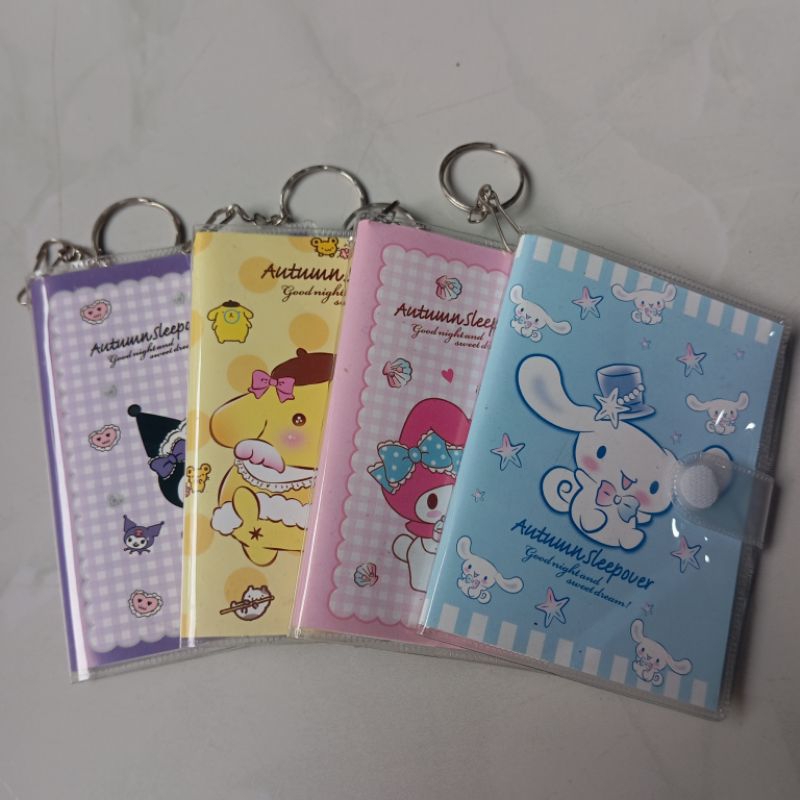 

BUKU NOTES MINI KARAKTER SANRIO FREE PULPEN DAN GANTUNGAN FULL COLOR STATIONERY SANRIO PEN