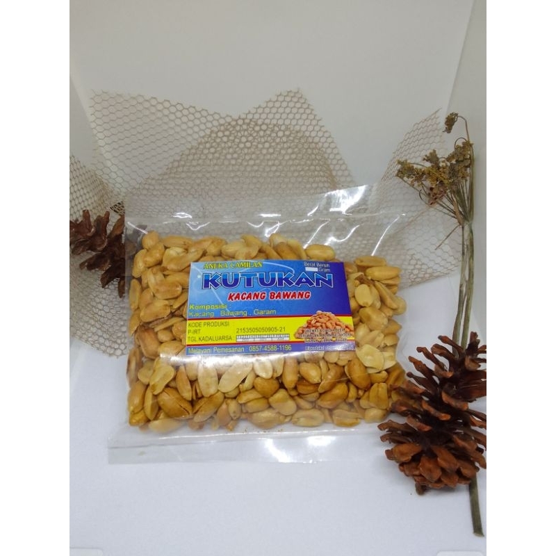 

KACANG BAWANG GORENG ENAK DAN GURIH 400gr