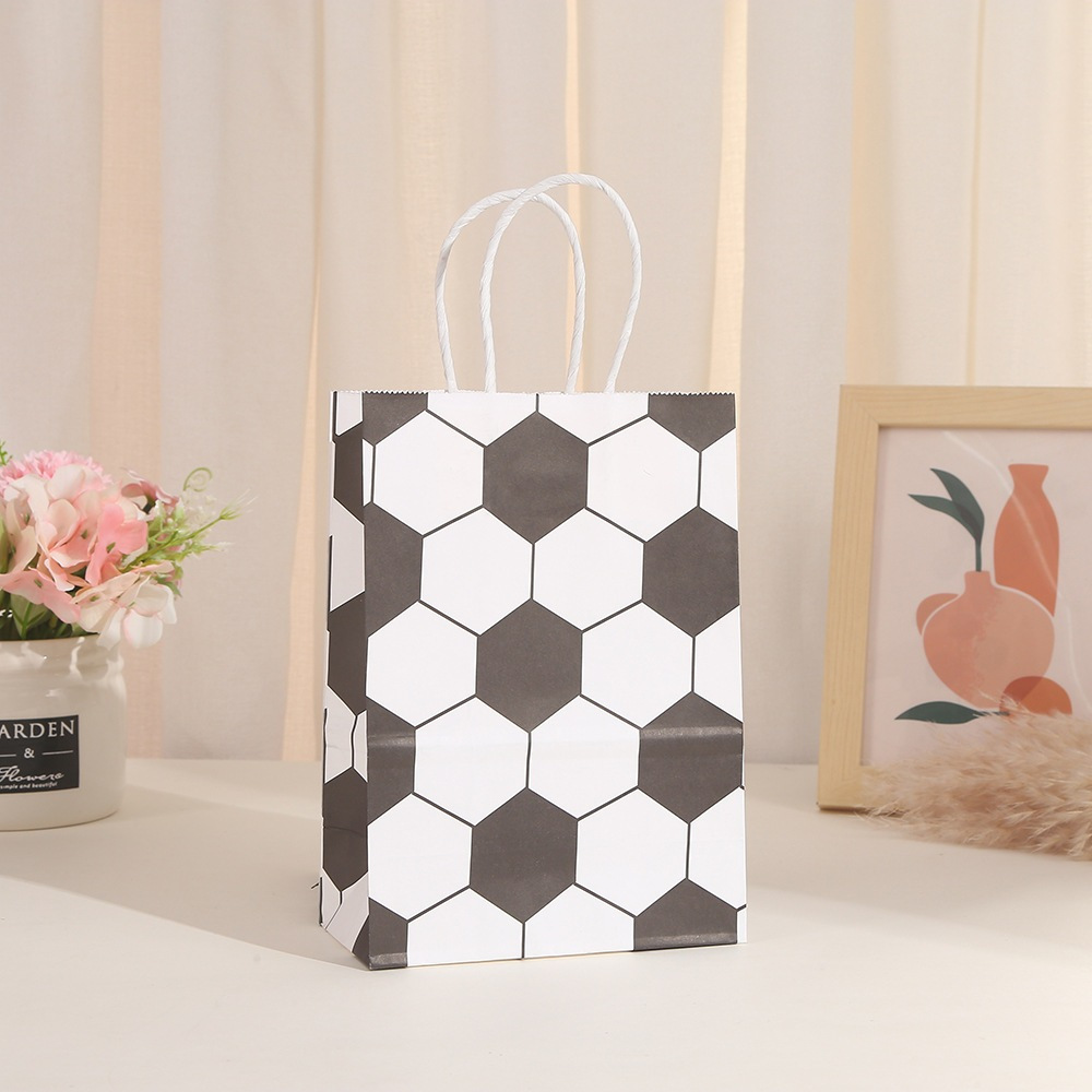 

Tas Paper Bag White Football Hampers Ulang Tahun Paper Bag Kado