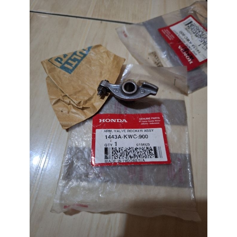 arm valve rocker assy rocker arm platuk klep cs1 cs one sonic 125 old original ahm honda 1443A-kwc-9