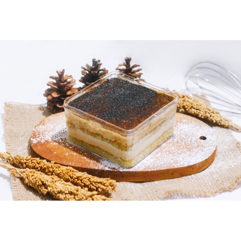 

TIRAMISU DESSERT BOX