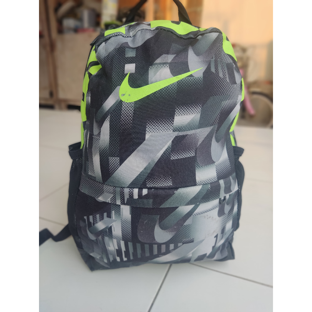 Tas Nike Motif Centang Hijau Stabilo Second/Preloved