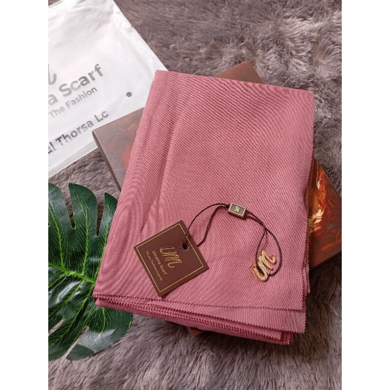 HIJAB UMAMA VOAL THORSA POUCH LOGO UM