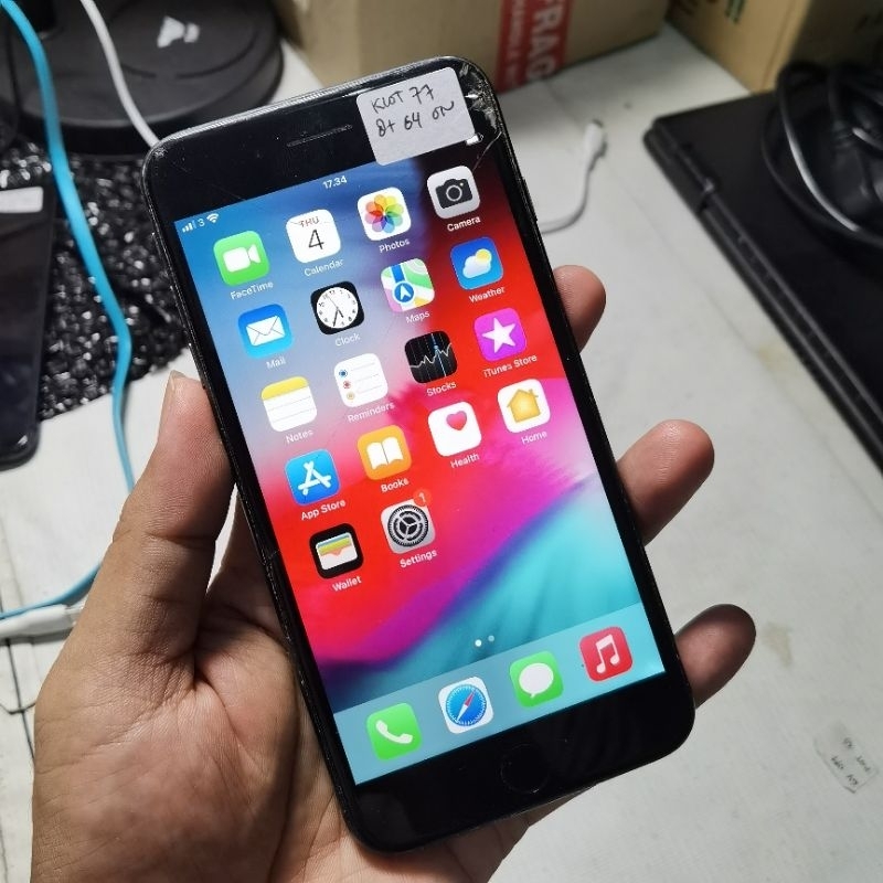 (77) IPHONE 8 PLUS 64GB BYPASS CELL SPACE GREY