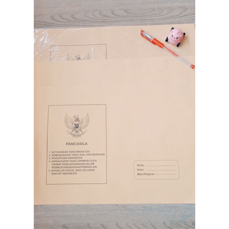 

Sampul coklat pancasila harga/pcs qwarto ukuran saat dibuka 25x37,5 cm