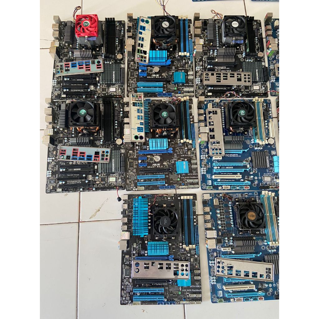 ASUS / Gigabyte 990FX GA-990FXA-UD3 AM3+ Support AMD Vishera 8350 8370