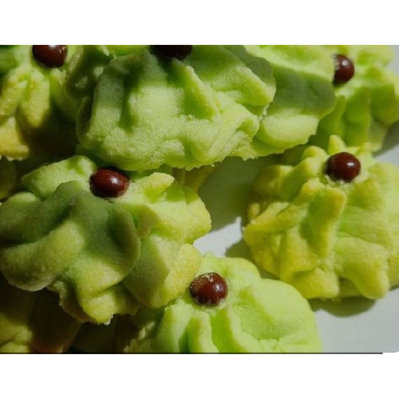 

kue semprit hijau pandan 1 toples