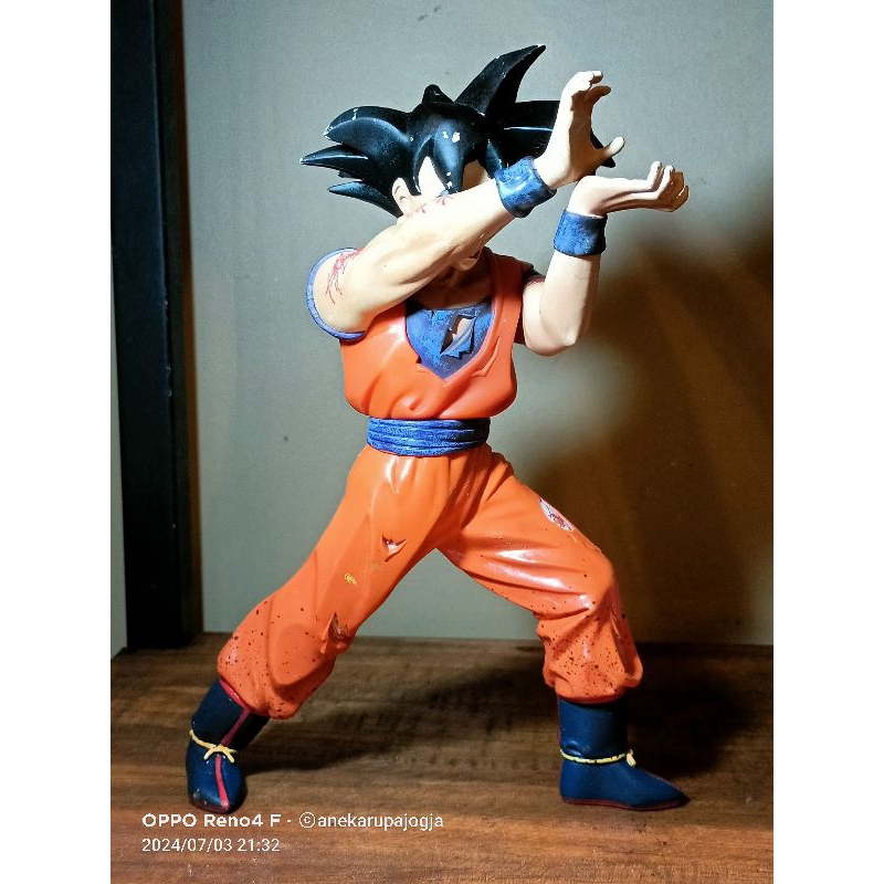action figure dragon ball goku collector's edition irwin 2001