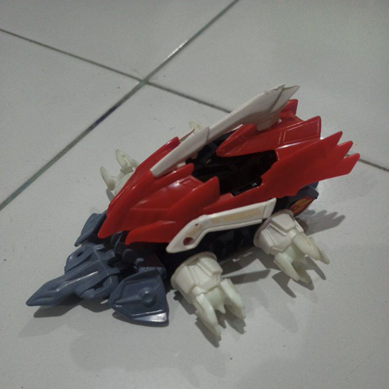 Crush Gear Garuda Phoenix merah