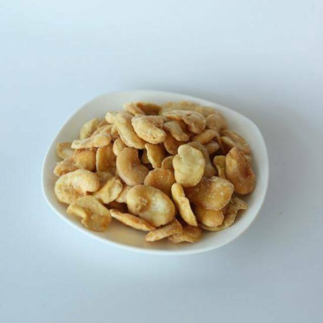 

GOGO Kacang Koro Kupas Original Asin 5gram Broad Bean Setengah Kilo Koro Kupas Ori